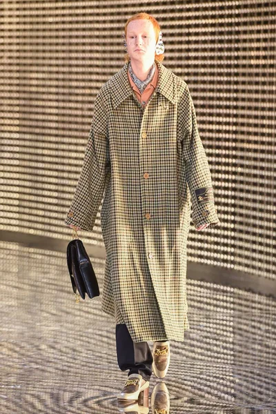 Look 33